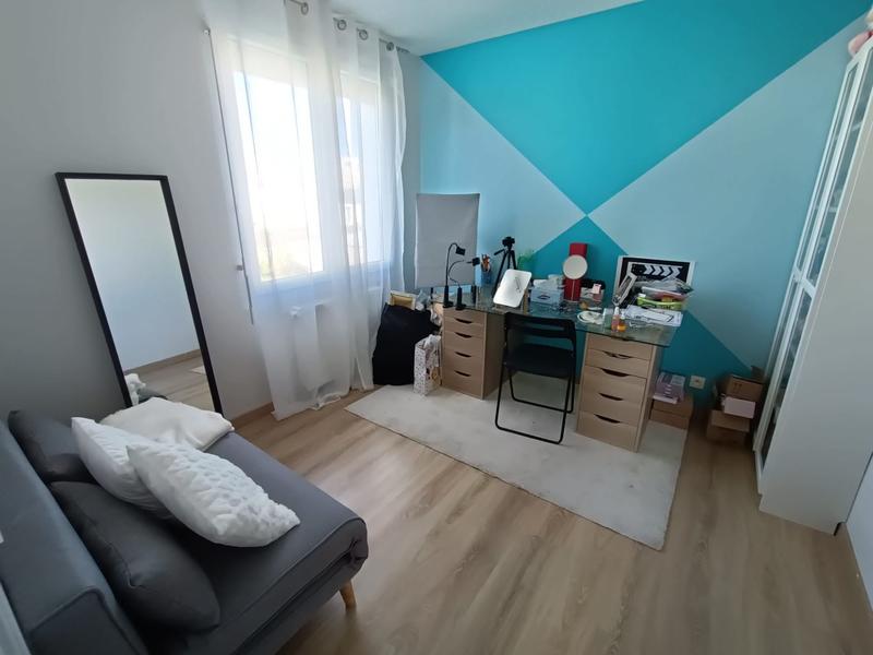 Maison traditionnelle - 82 m² - 4 pièces