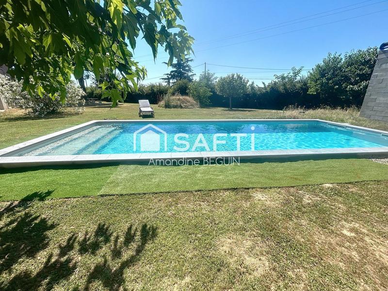 Maison - 240 m² - 6 pièces