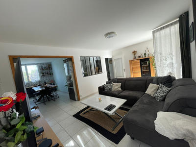 Appartement - 80 m² - 4 pièces