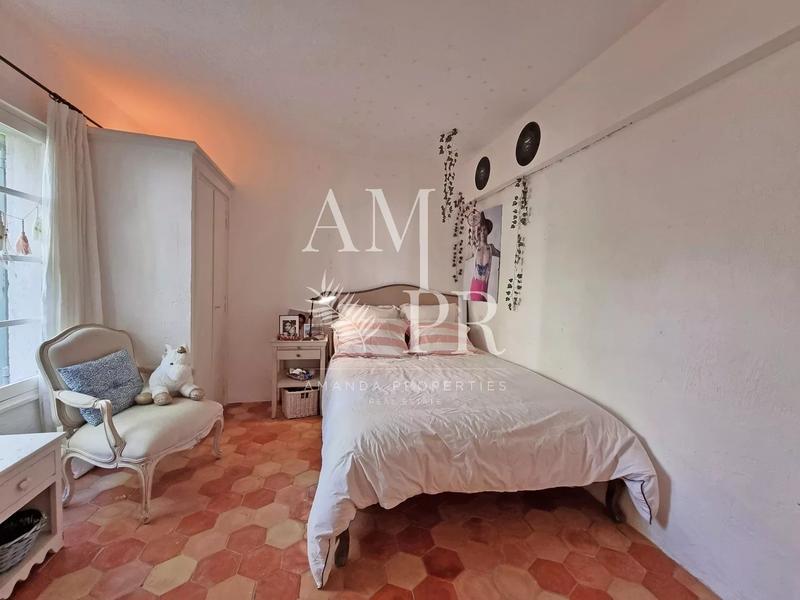 Maison - 290 m² - 7 pièces