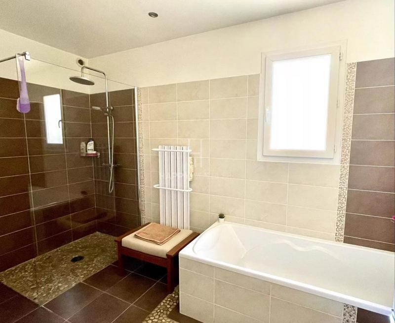 Villa - 123 m² - 4 pièces