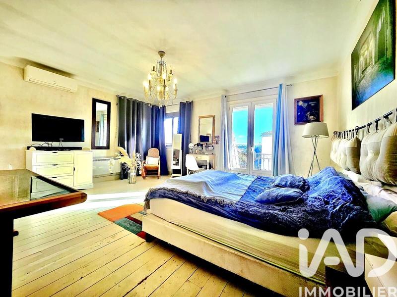 Maison - 181 m² - 7 pièces