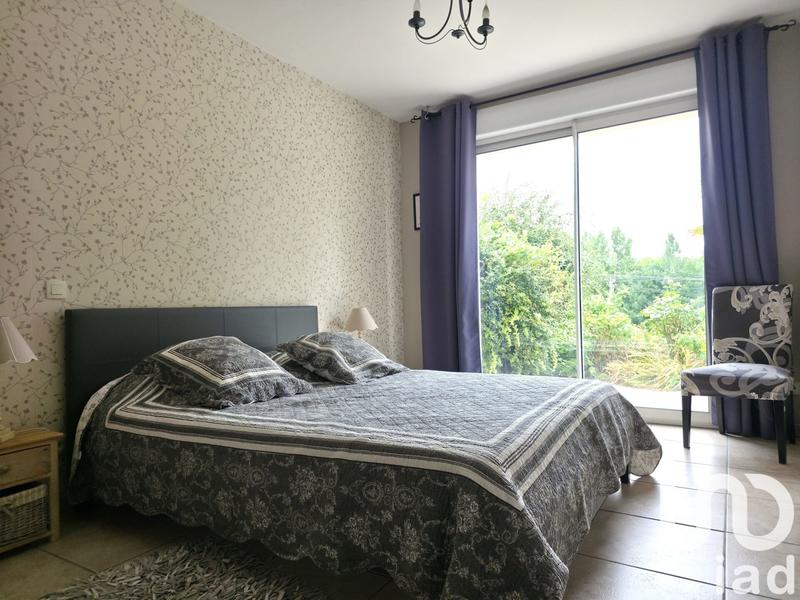 Maison - 213 m² - 7 pièces