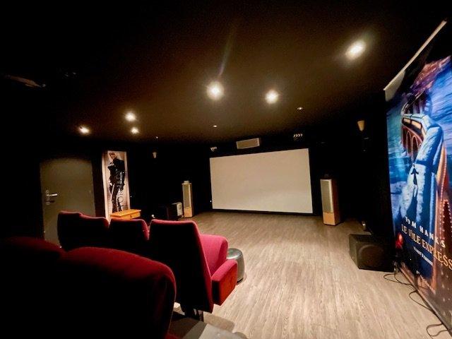 Maison - 500 m² - 5 pièces