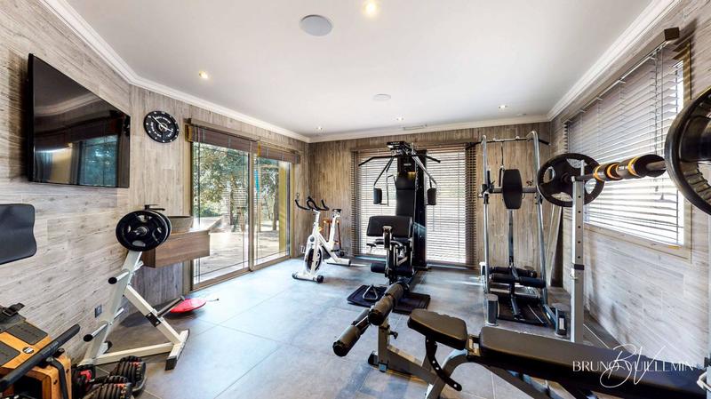 Villa - 285 m² - 12 pièces