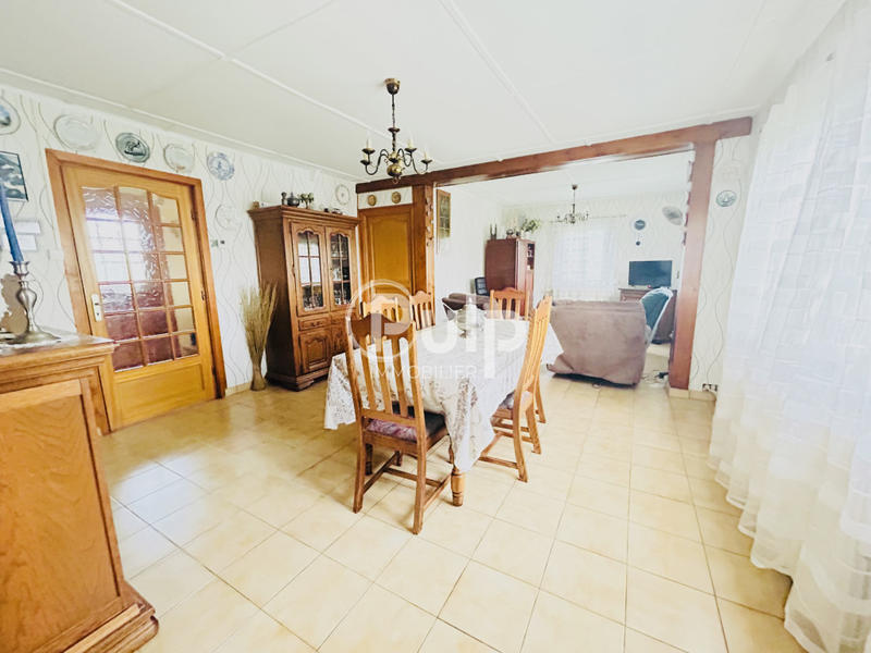 Maison - 122 m² - 8 pièces