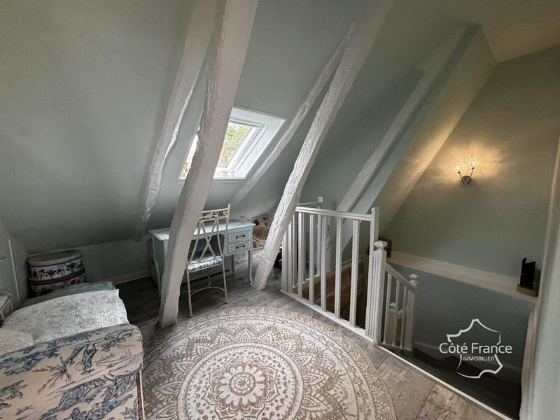 Propriété - 265 m² - 11 pièces