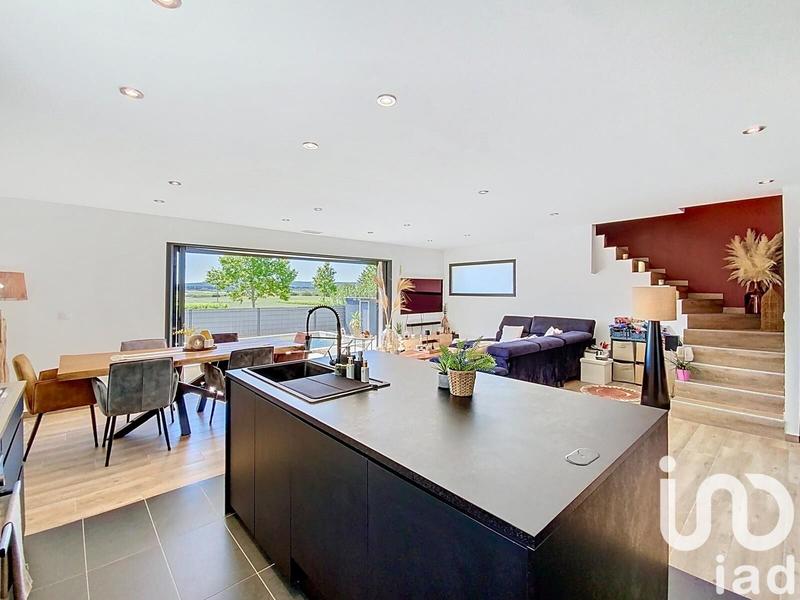 Maison - 100 m² - 4 pièces