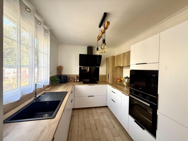 Maison - 140 m² - 5 pièces