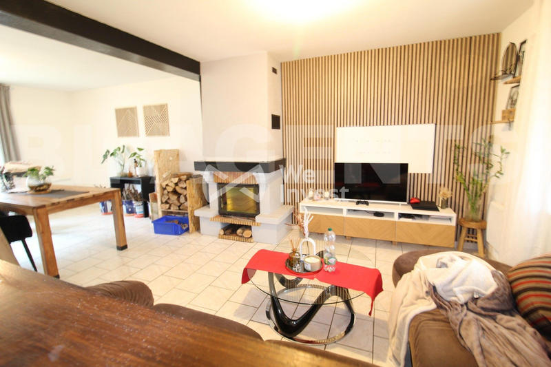 Maison - 121 m² - 6 pièces