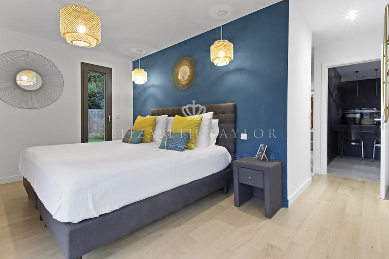 Propriété - 310 m² - 10 pièces