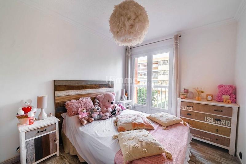 Appartement - 85 m² - 5 pièces