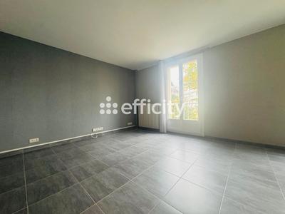 Appartement ancien - 110 m² - 5 pièces