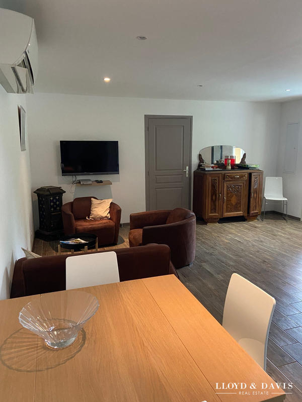 Maison - 200 m² - 7 pièces