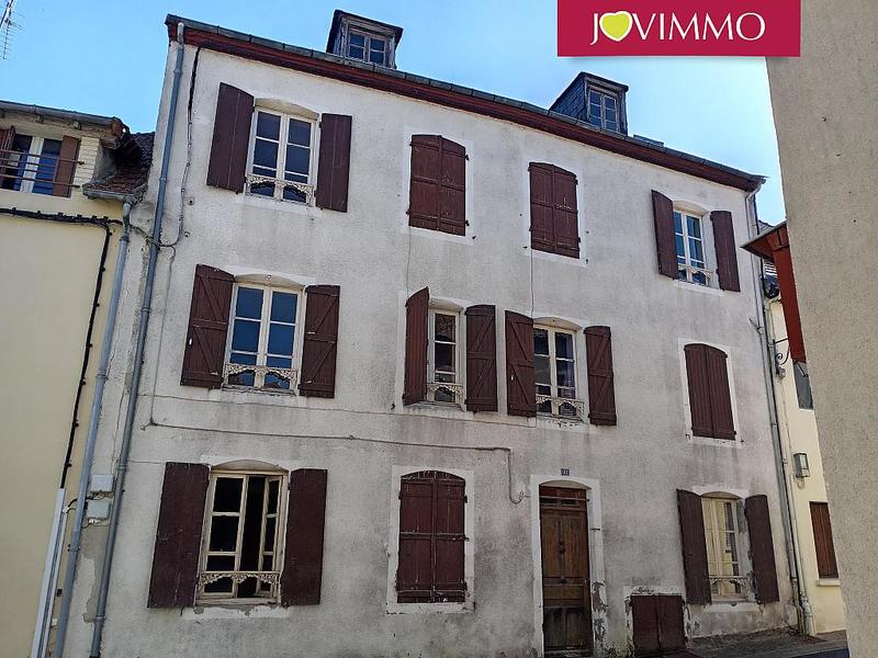 Maison - 198 m² - 9 pièces