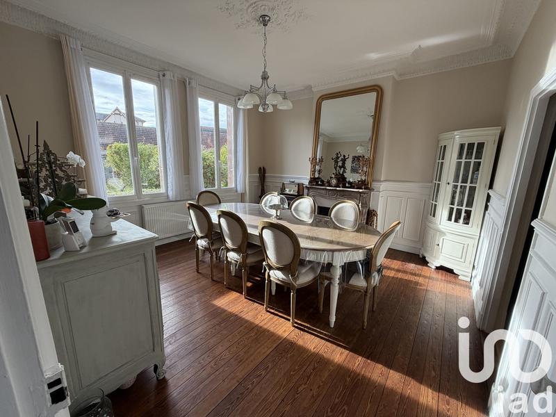 Maison - 178 m² - 8 pièces