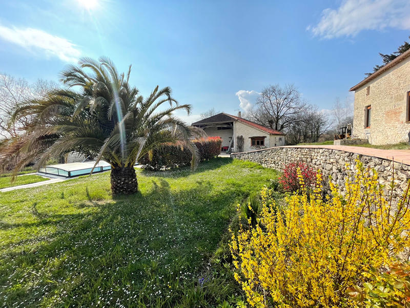 Maison - 321 m² - 9 pièces