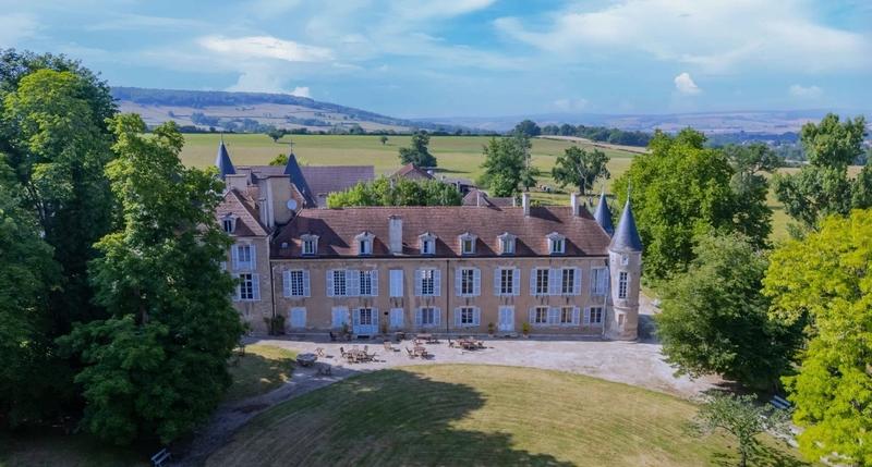 Manoir - 1 700 m² - 35 pièces