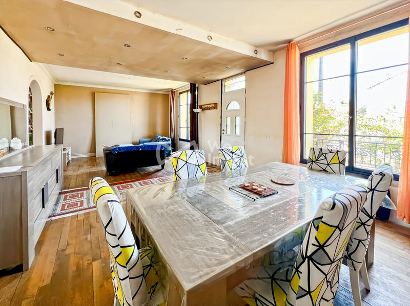 Maison - 93 m² - 5 pièces