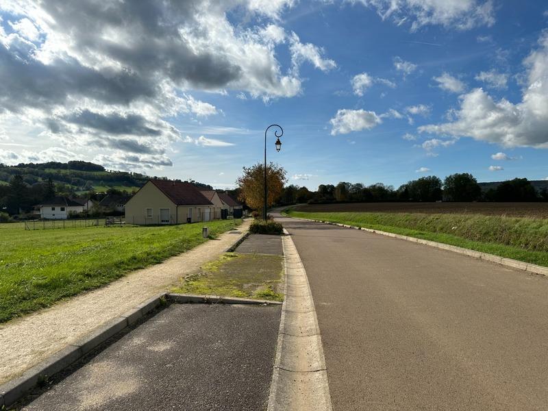 Terrain constructible - 710 m²