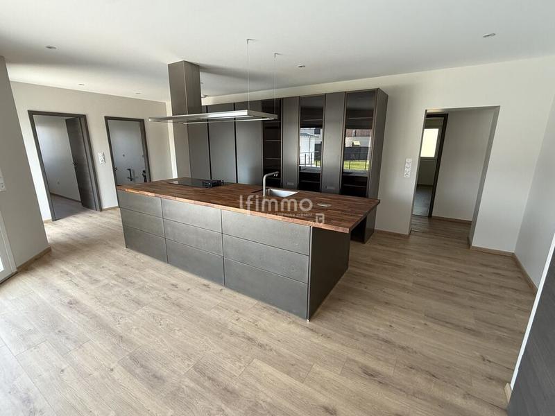Maison - 183 m² - 6 pièces