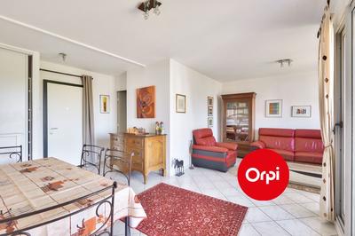 Appartement - 98 m² - 4 pièces