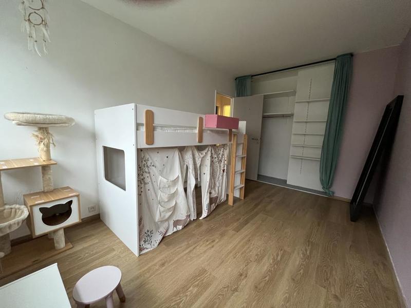 Appartement - 80 m² - 4 pièces