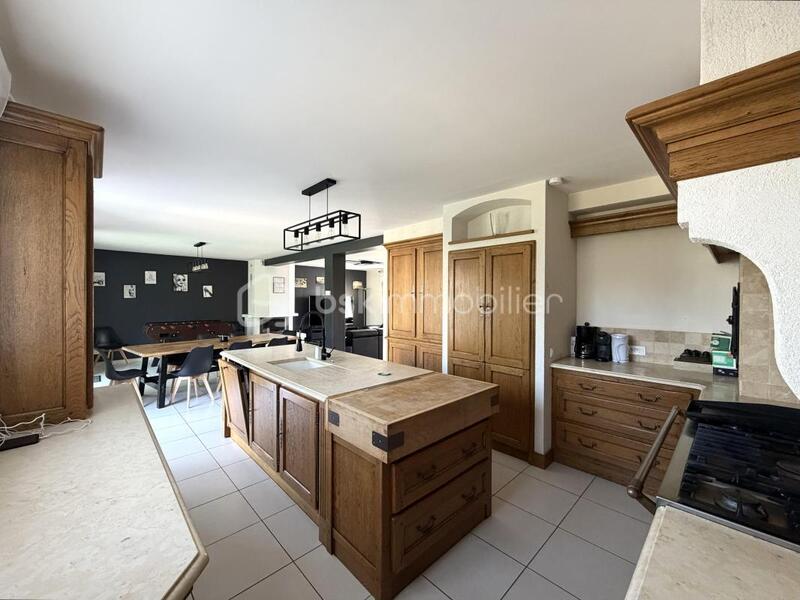 Maison - 174 m² - 6 pièces