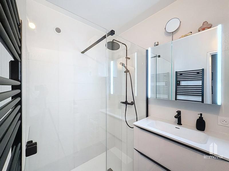 Appartement - 94 m² - 4 pièces