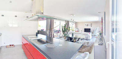 Villa - 157 m² - 6 pièces