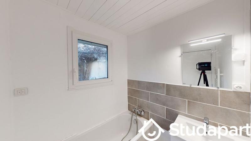 Chambre - 82 m² - 1 pièce