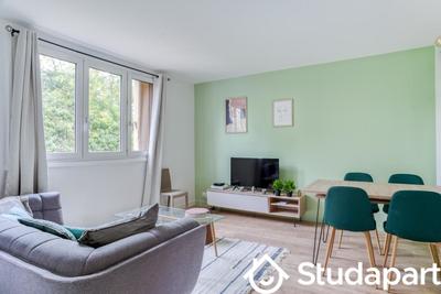 Chambre - 10 m² - 1 pièce