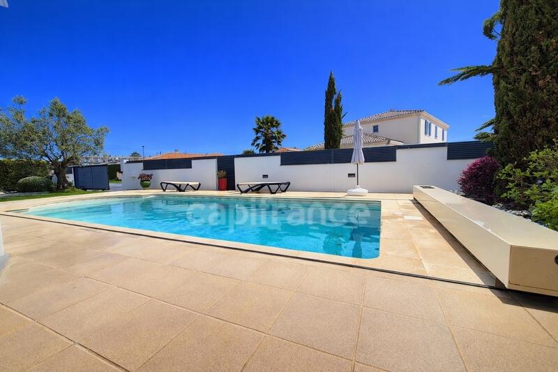 Maison - 180 m² - 5 pièces