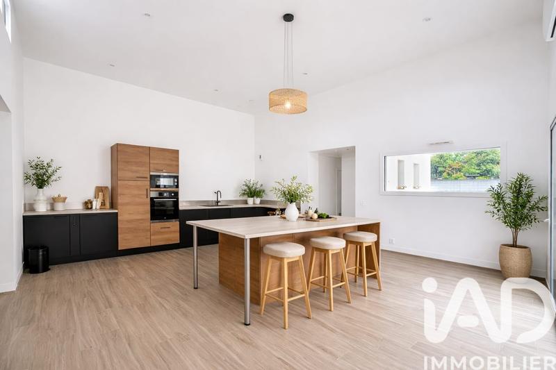 Maison - 127 m² - 6 pièces