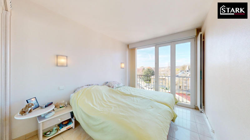 Appartement - 120 m² - 5 pièces