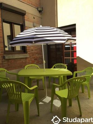 Chambre - 11 m² - 1 pièce