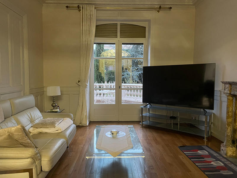 Maison - 299 m² - 8 pièces