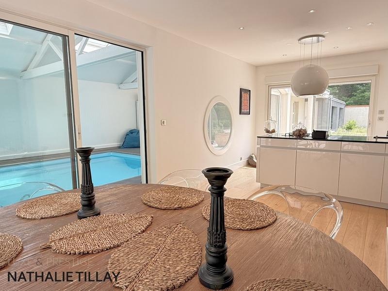 Villa - 280 m² - 7 pièces