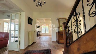 Maison - 220 m² - 7 pièces