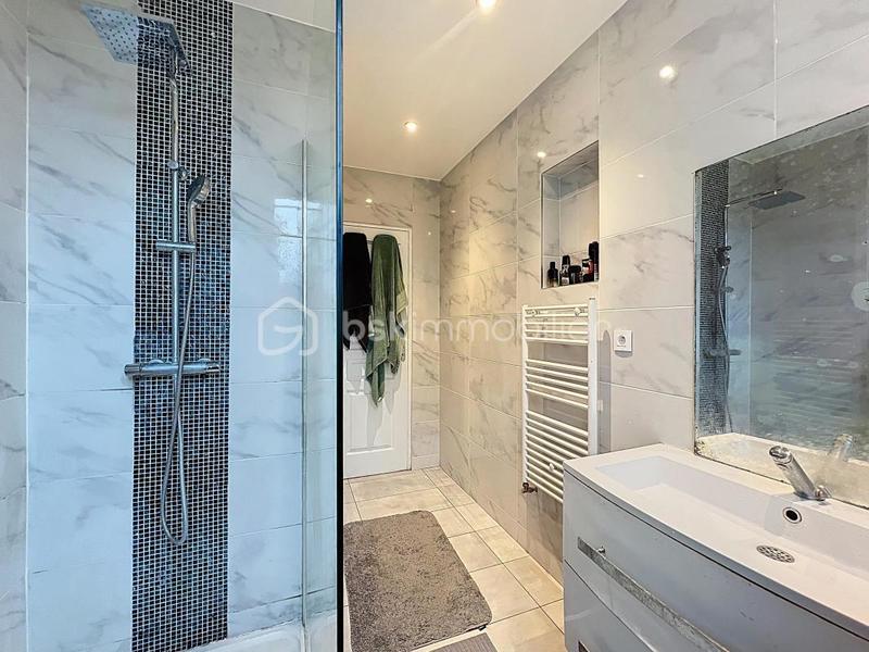 Maison - 84 m² - 5 pièces