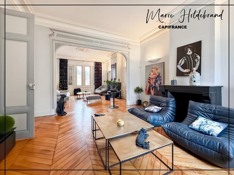 Maison bourgeoise - 278 m² - 10 pièces