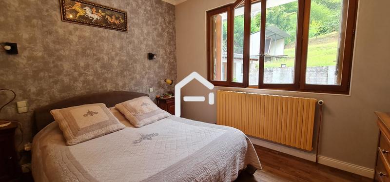 Propriété - 170 m² - 7 pièces