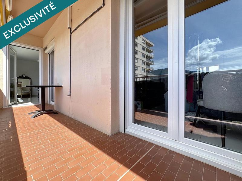 Appartement - 90 m² - 3 pièces