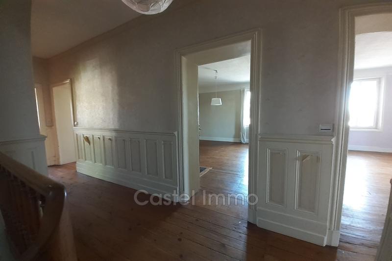 Maison - 197 m² - 14 pièces