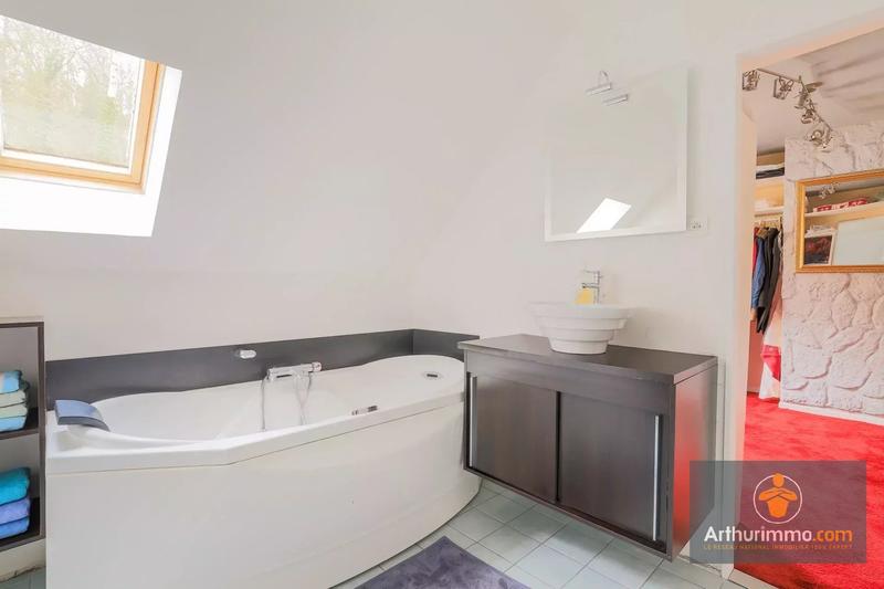 Maison - 180 m² - 6 pièces