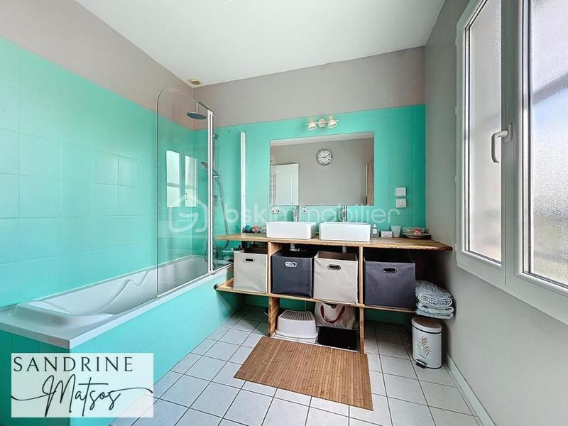 Maison - 107 m² - 5 pièces