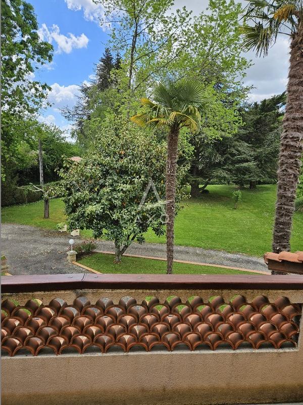 Maison - 200 m² - 5 pièces