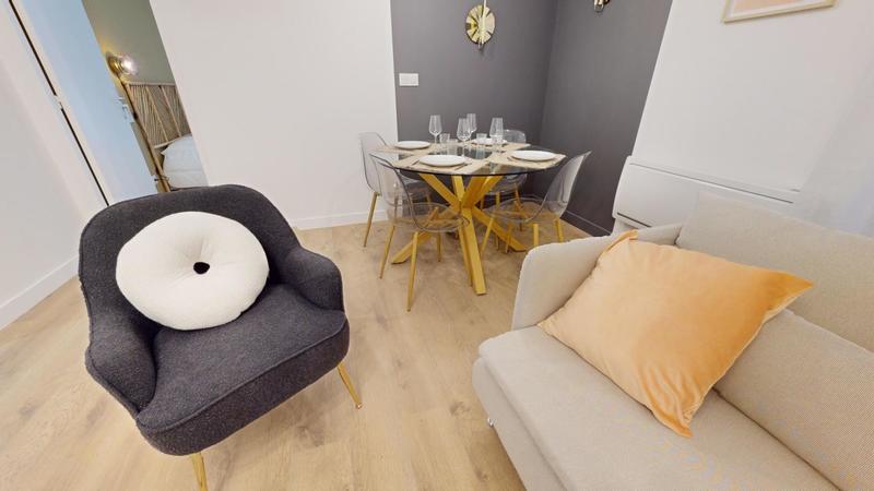 Appartement - 77 m² - 5 pièces