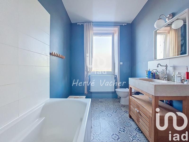 Maison - 212 m² - 7 pièces