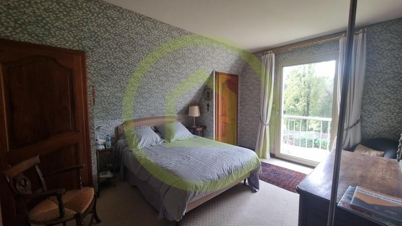 Maison - 263 m² - 7 pièces